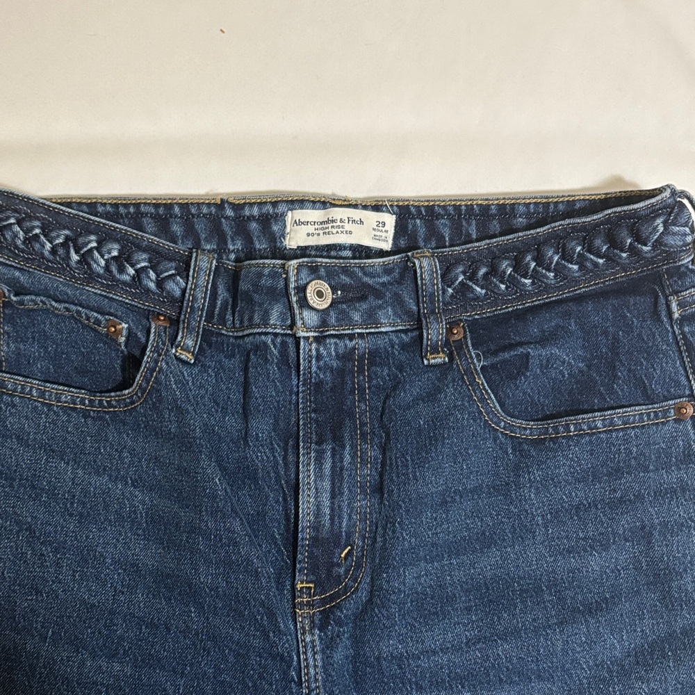 Abercrombie & Fitch High Rise 90’s Relaxed, Curve Love Braided Waist Jeans